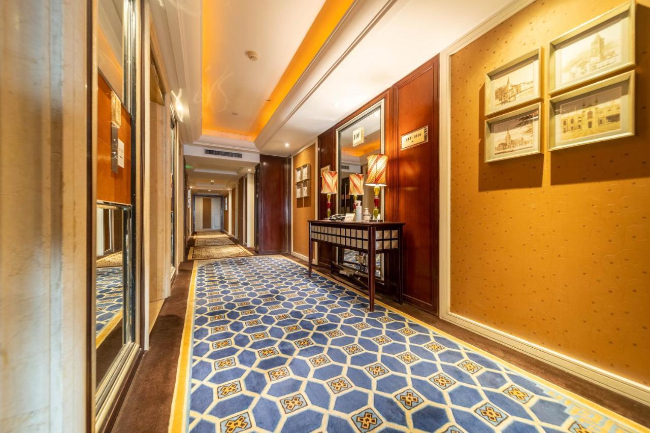 Ramada Yichang Hotel Екстериор снимка