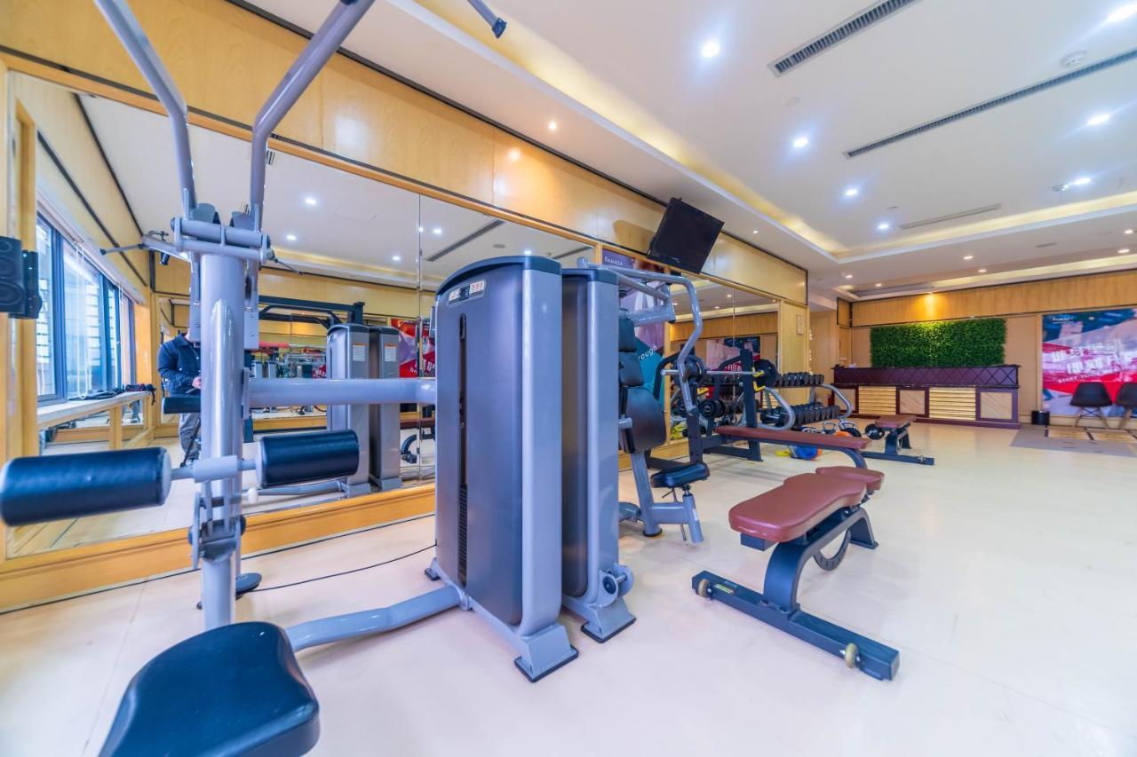 Ramada Yichang Hotel Екстериор снимка