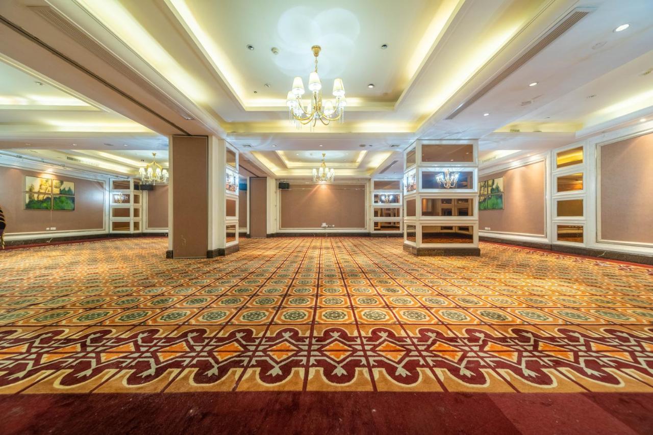 Ramada Yichang Hotel Екстериор снимка