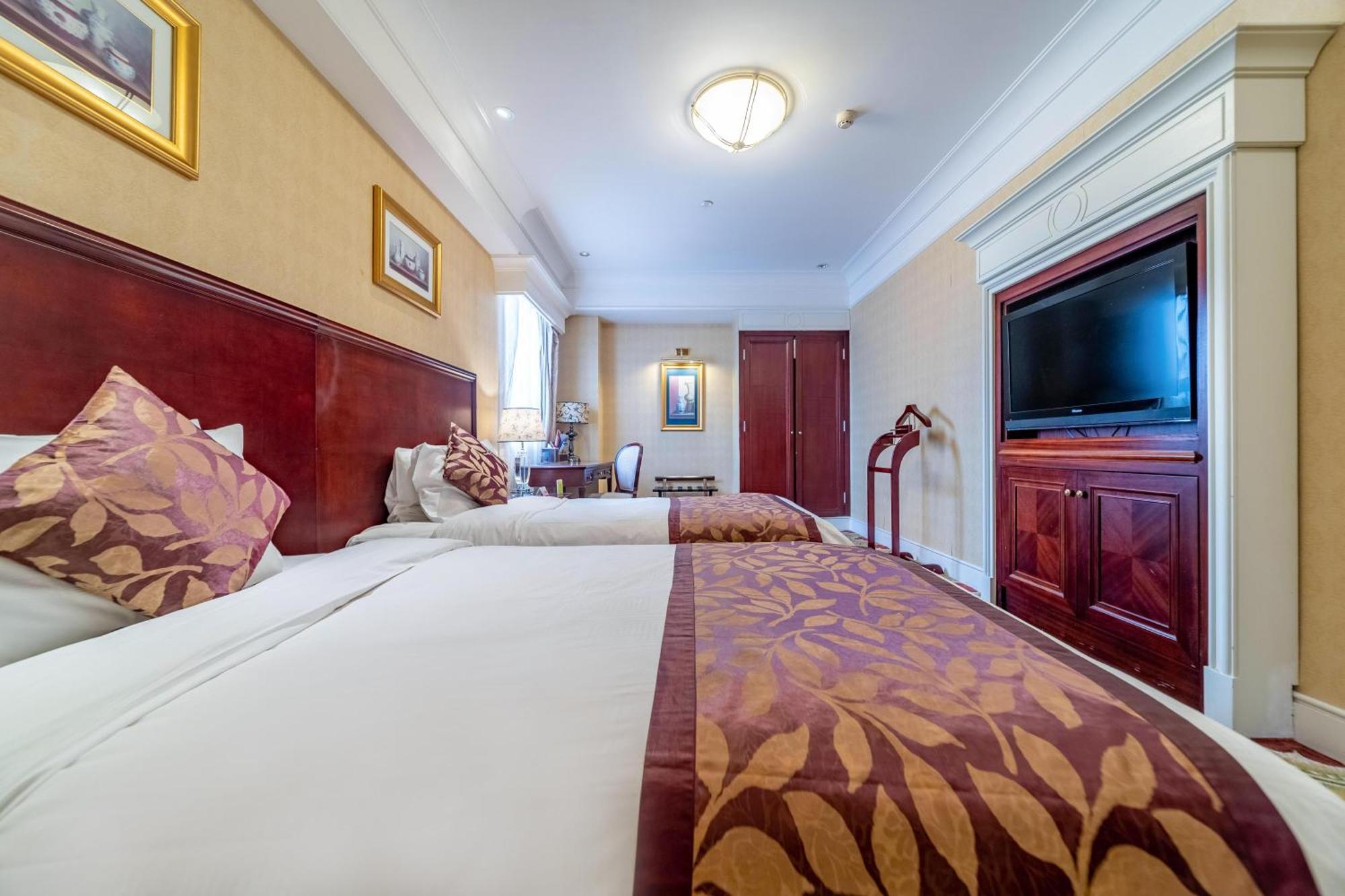 Ramada Yichang Hotel Екстериор снимка
